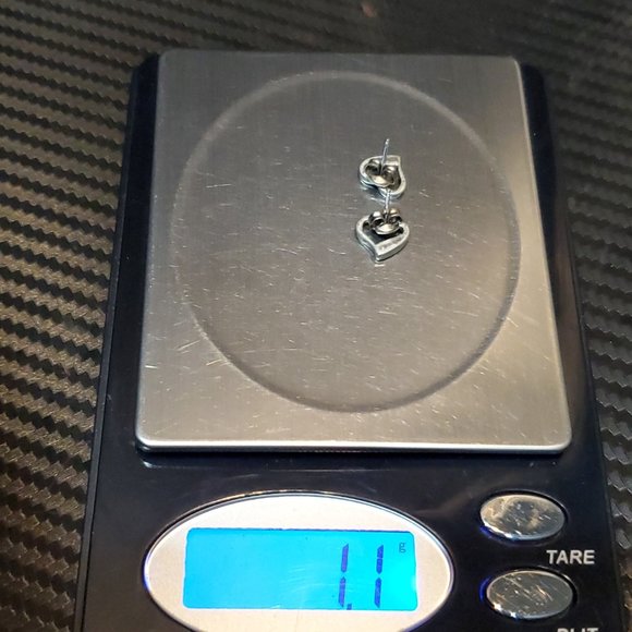 925 Sterling Silver Tarnished Turquoise Chip Cute Heart Stud Earrings - Picture 5 of 5